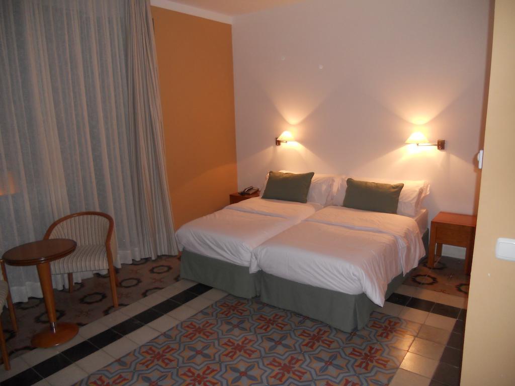 Sumaiya El Palacio Coria Rum bild
